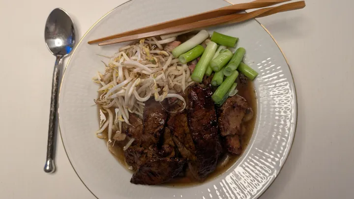 Ramen with sirloin steak